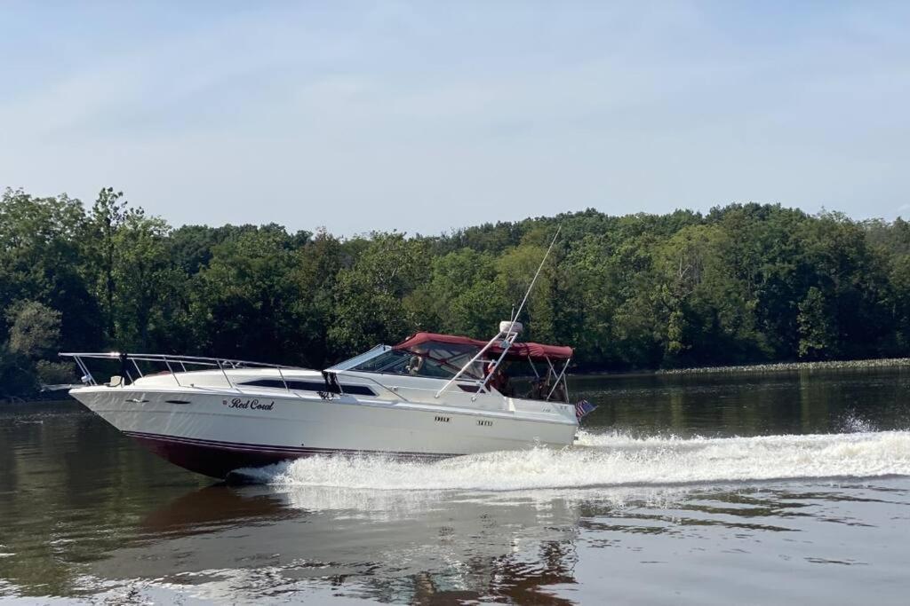 Private Yacht On Catskill Creek Eksteriør bilde